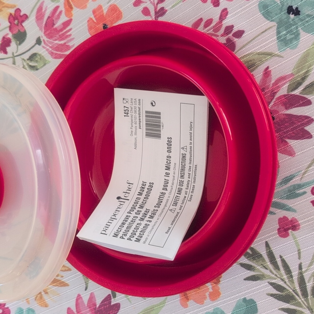 Pampered Chef Red Microwave Popcorn Maker - Picture 2 of 3